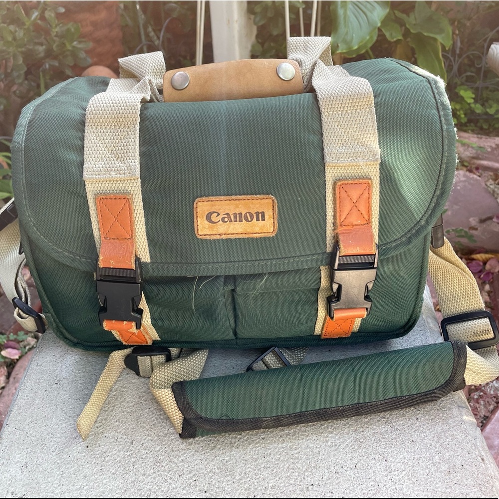 Vintage preloved Canon camera bag. Forest Green and khaki tan color